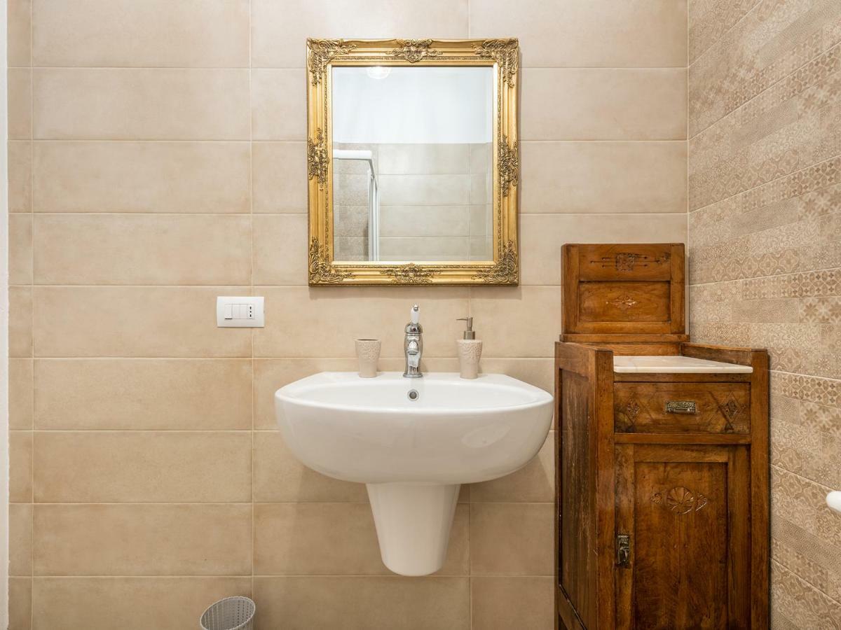 Casa Bear Apartment Каляри Екстериор снимка